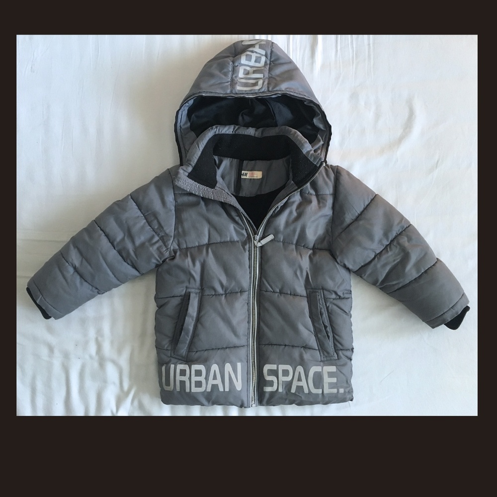H&M kids coat 7-8 years.